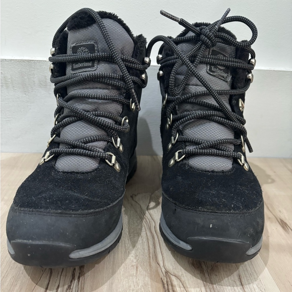 Women’s Timberland Mt. Maddsen Black and Gray Winter Boots 8.5